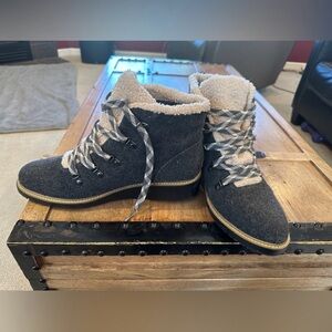 Dr. Scholl's Gray Ankle Boots with Cream Accents